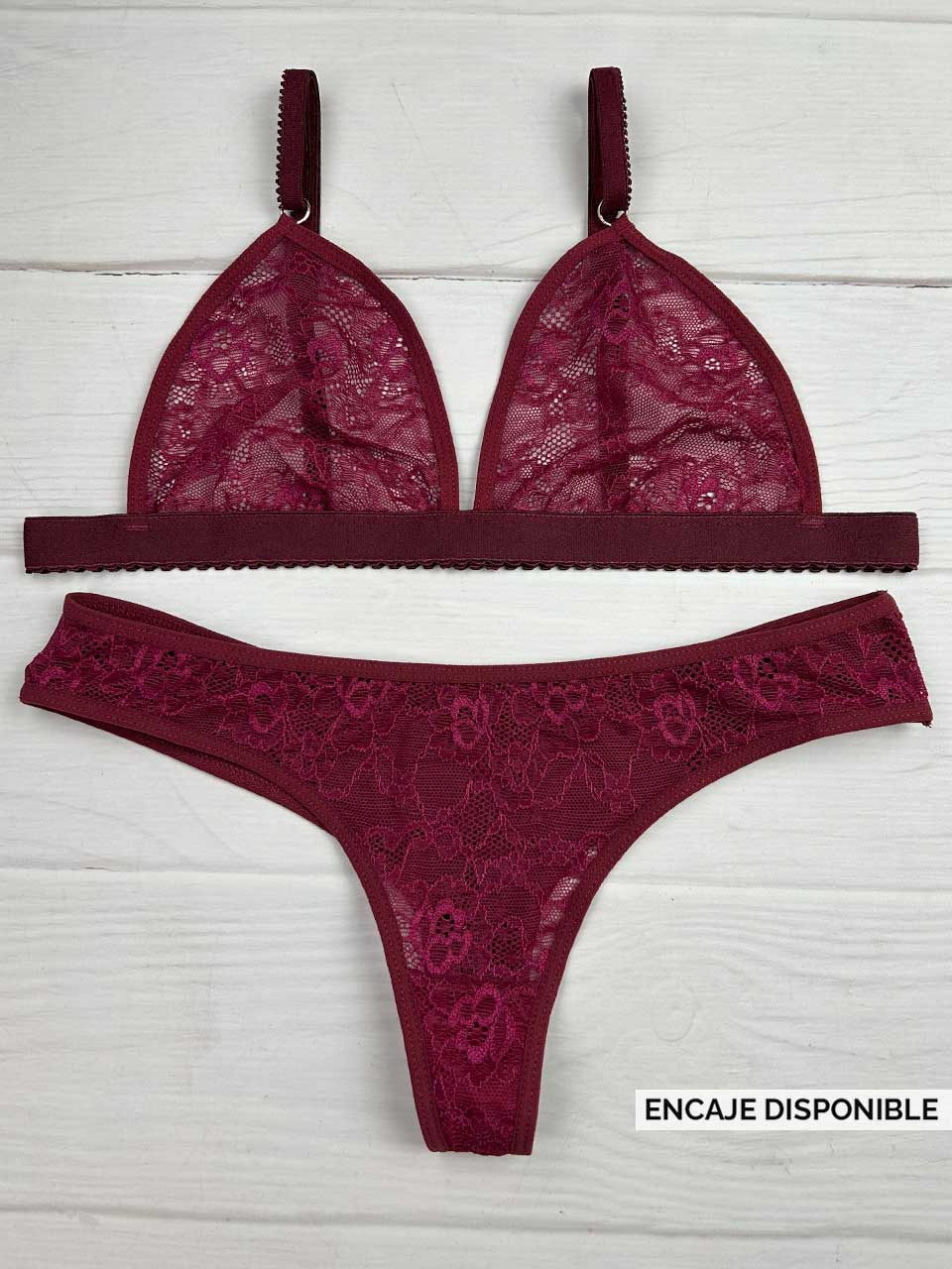 Conjunto blonda vino