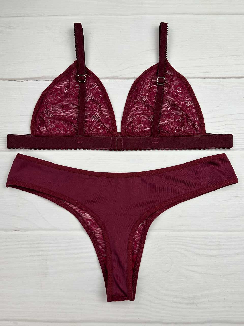 Conjunto blonda vino