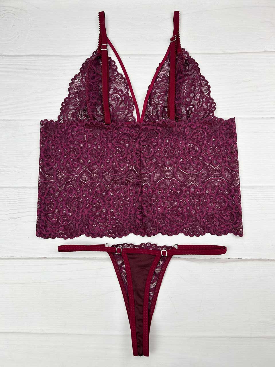 Conjunto crop top vino