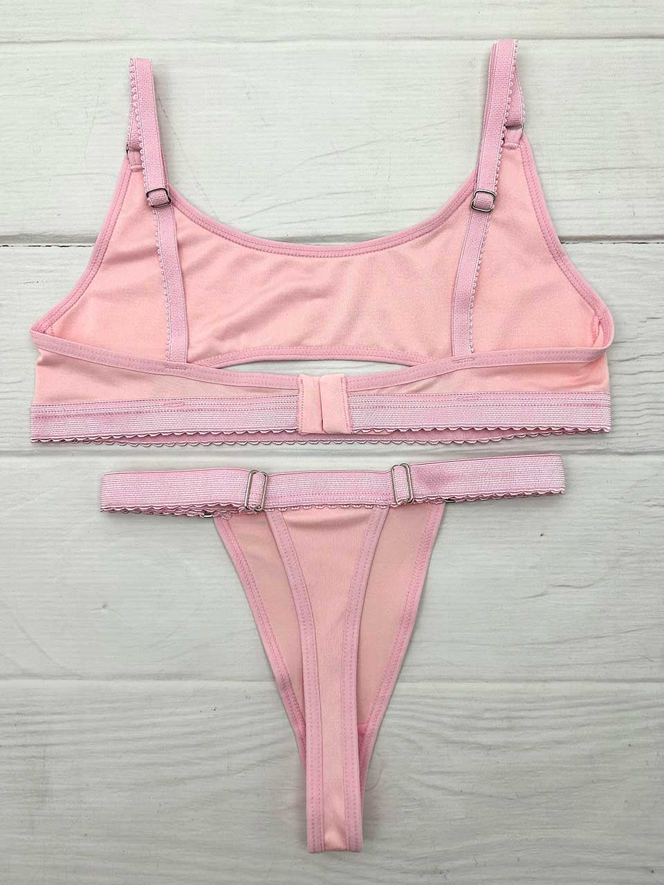 Conjunto deportivo rosa