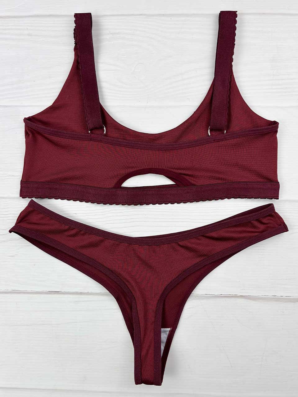 Conjunto esencial vino