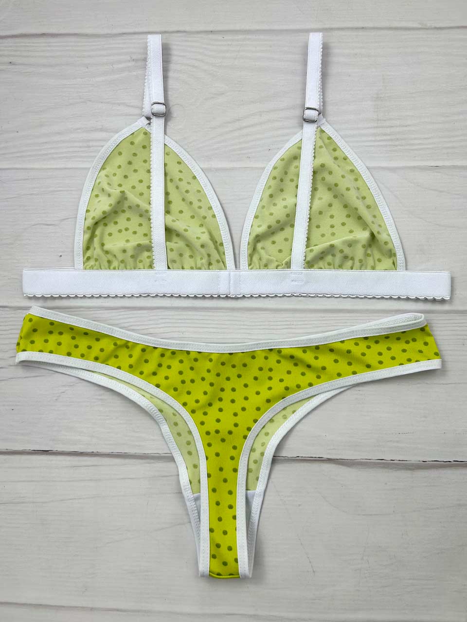 Conjunto liso neon puntos