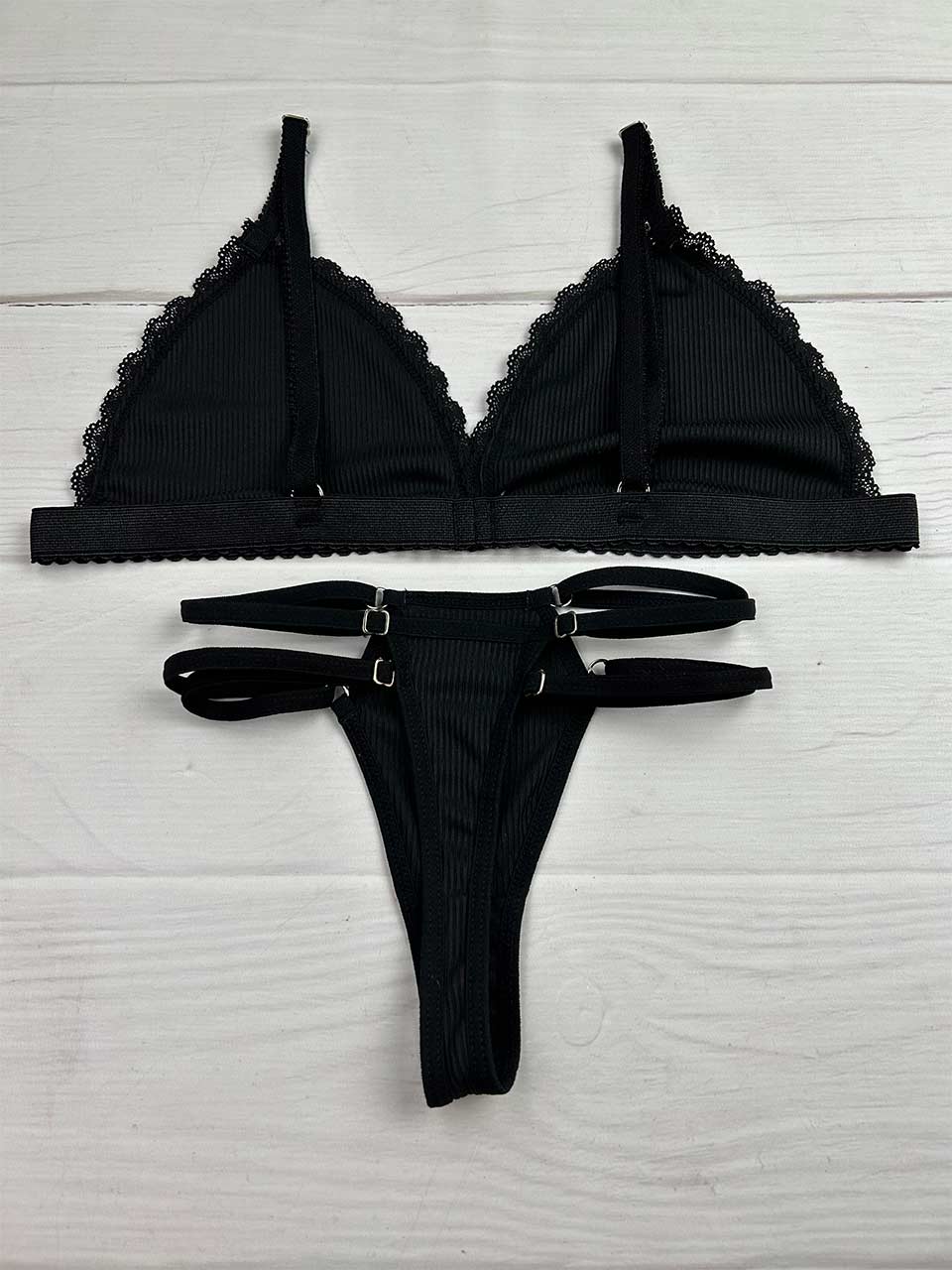 Conjunto rib triangulo negro