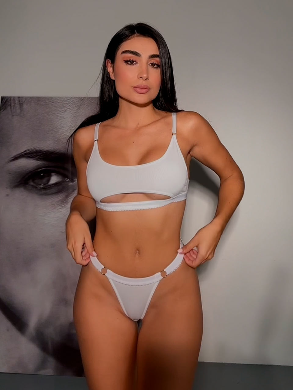 Conjunto deportivo blanco