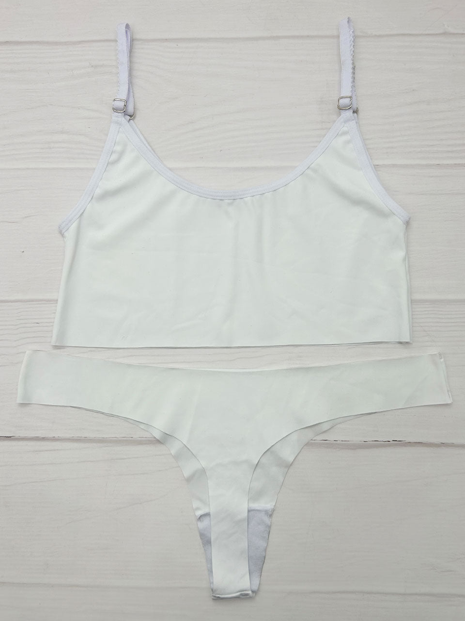 Conjunto invisible blanco