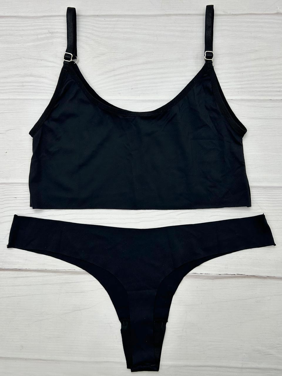 Conjunto invisible negro