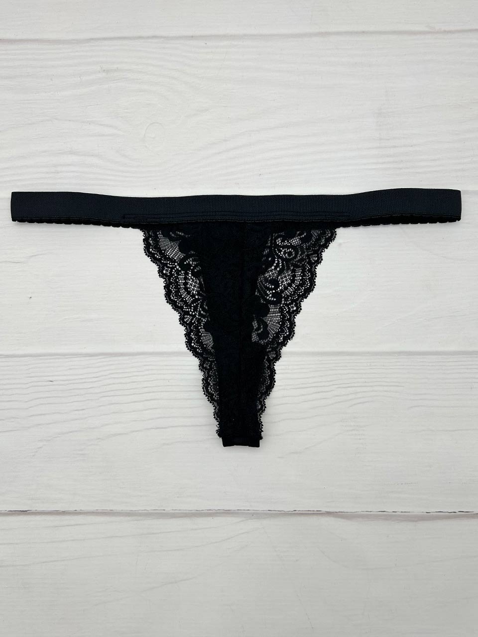 Tanga contorno negra mariposa
