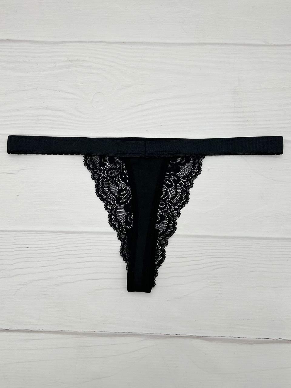 Tanga contorno negra mariposa