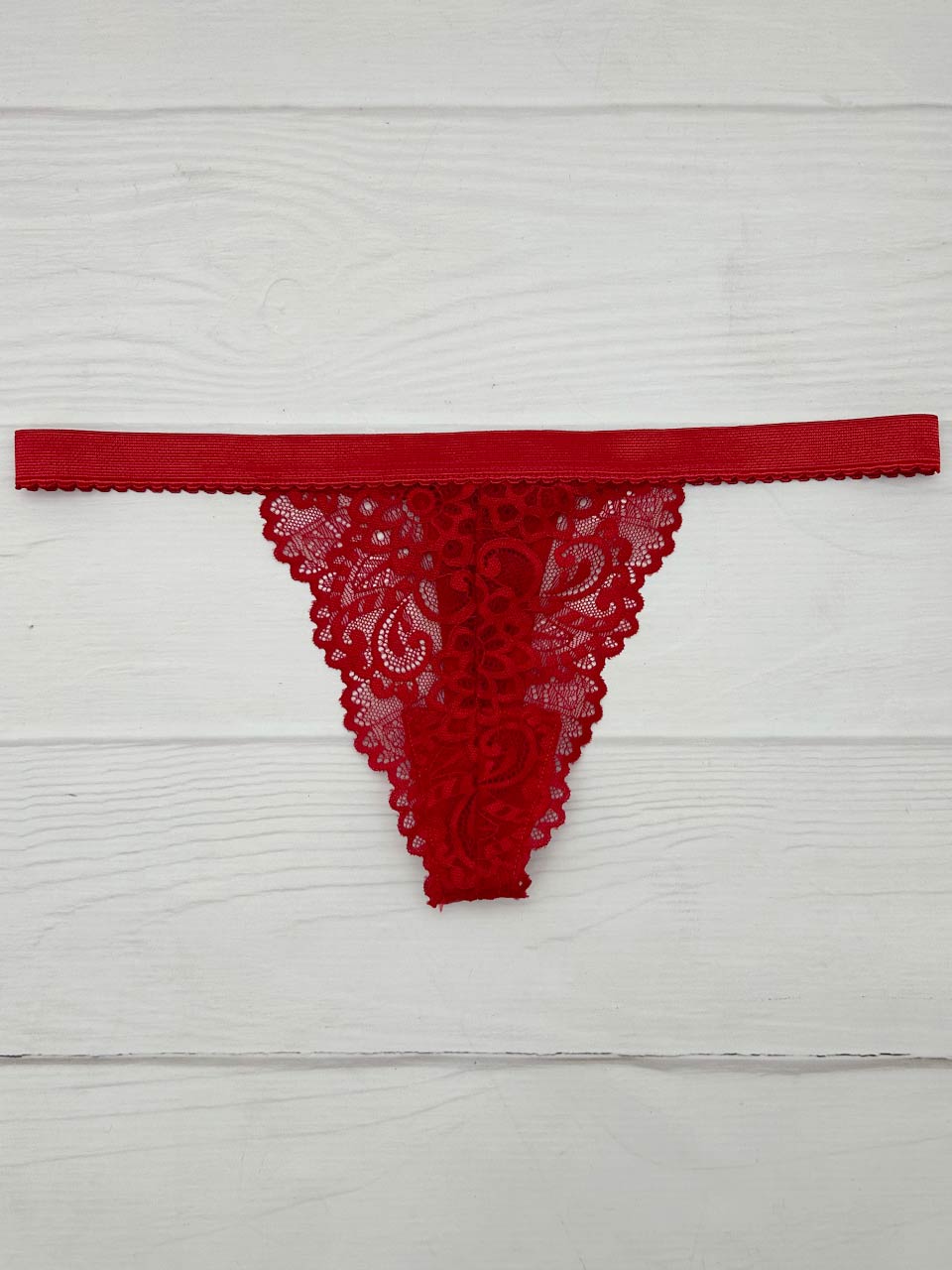 Tanga contorno rojo mariposa