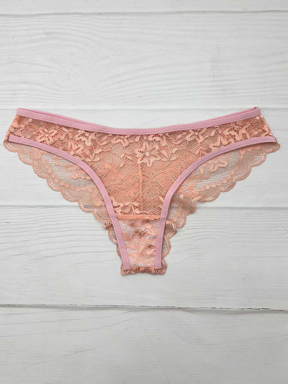 Tanga corazon rosa