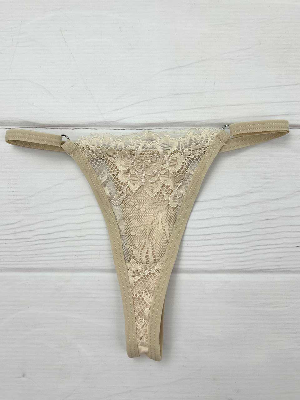Tanga graduacion beige