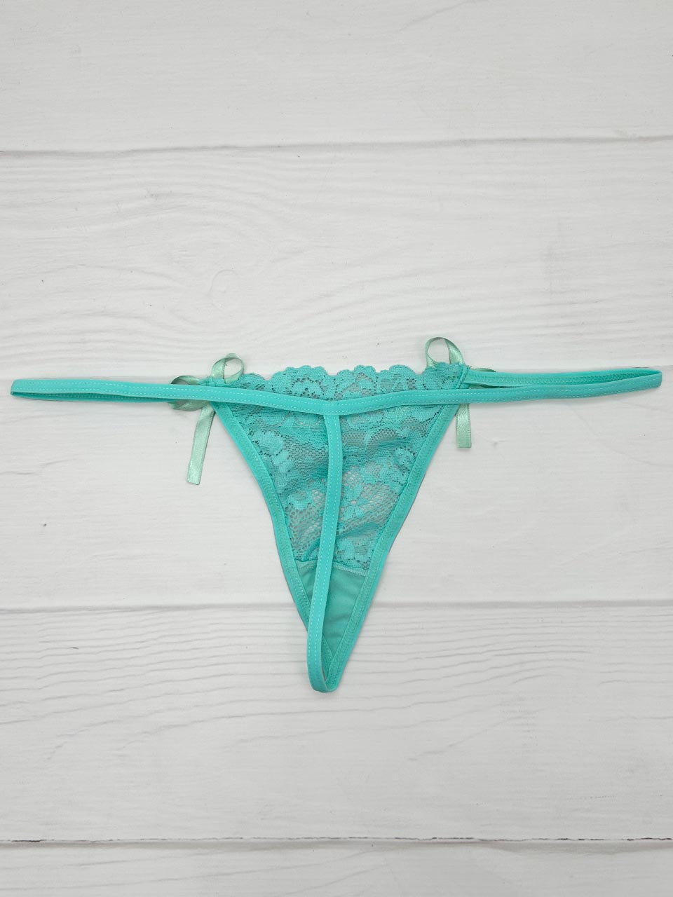 tanga moños a los lados menta