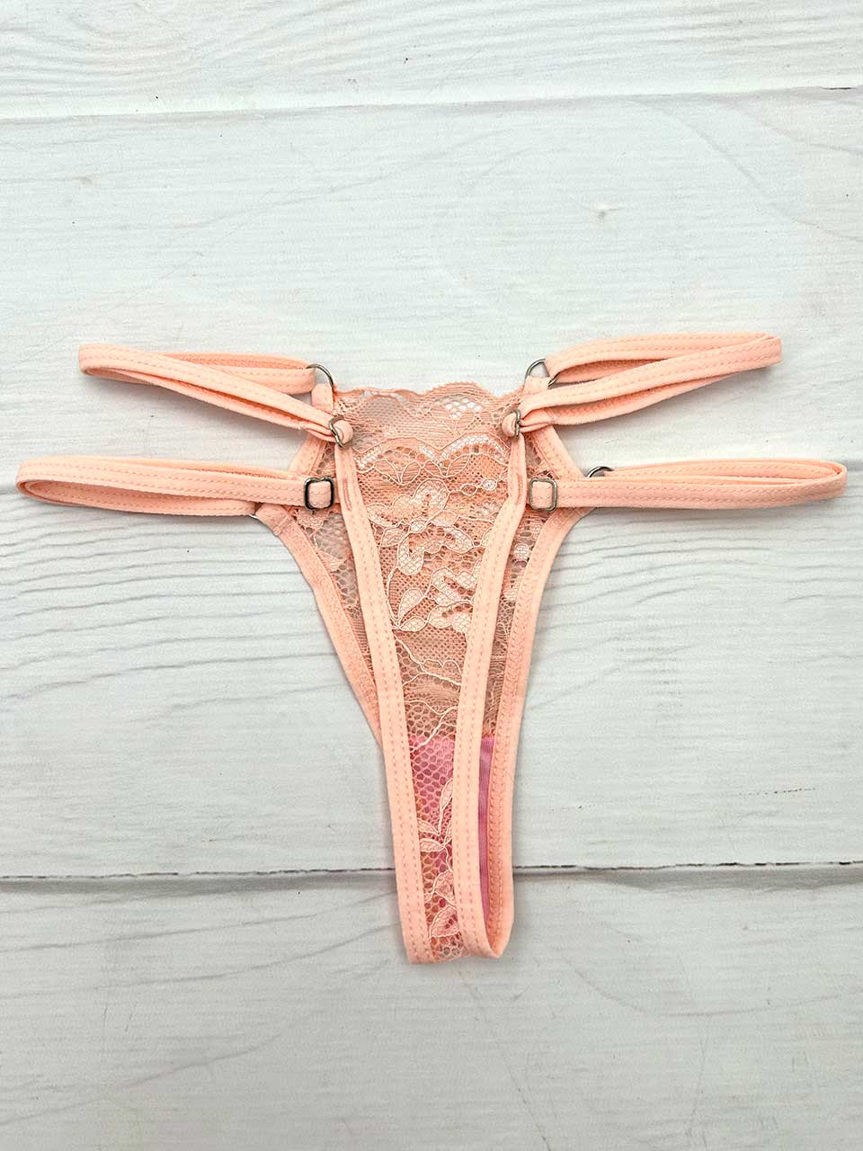 Tanga triangulo rosa