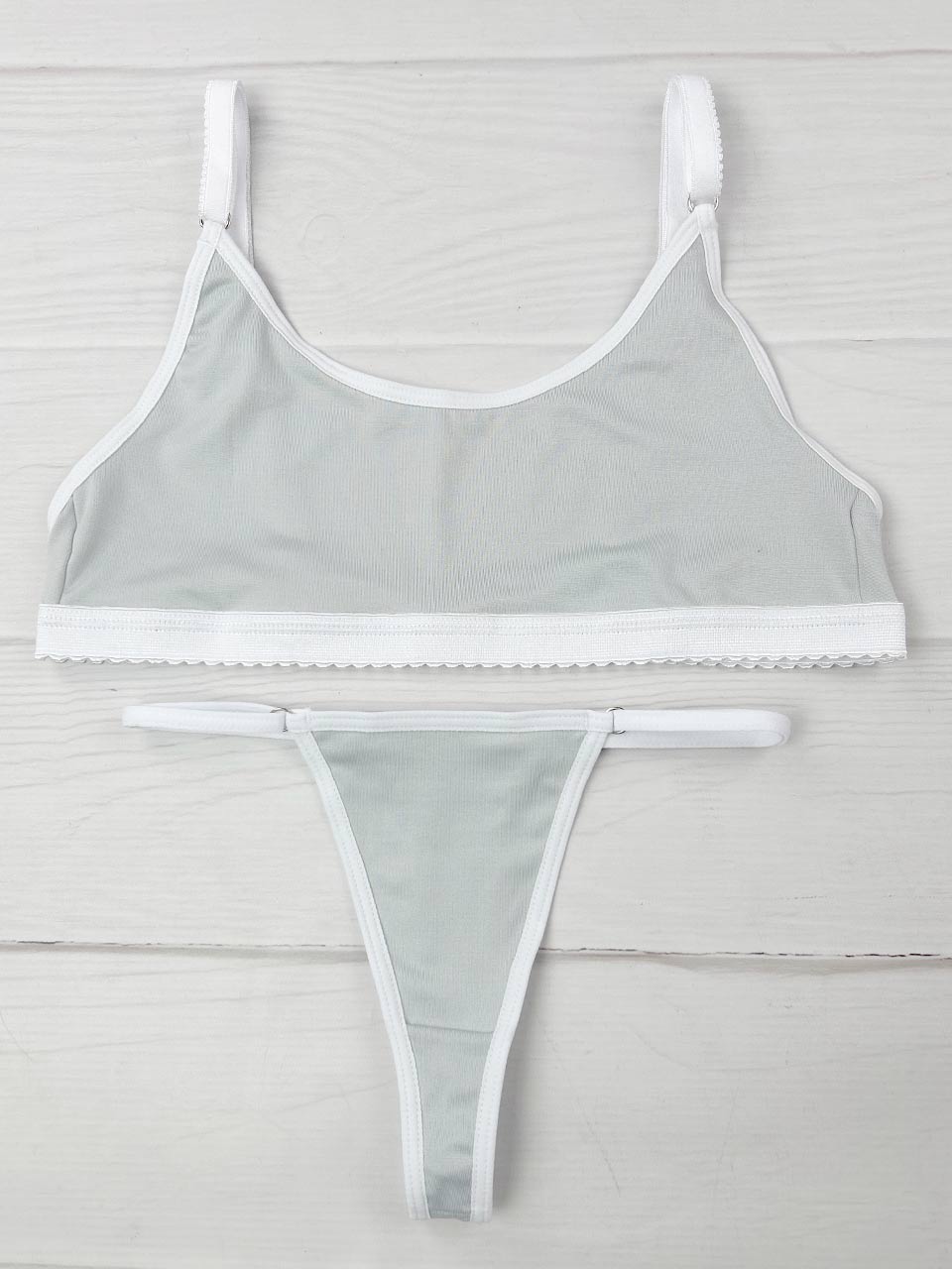 Conjunto basico gris con blanco