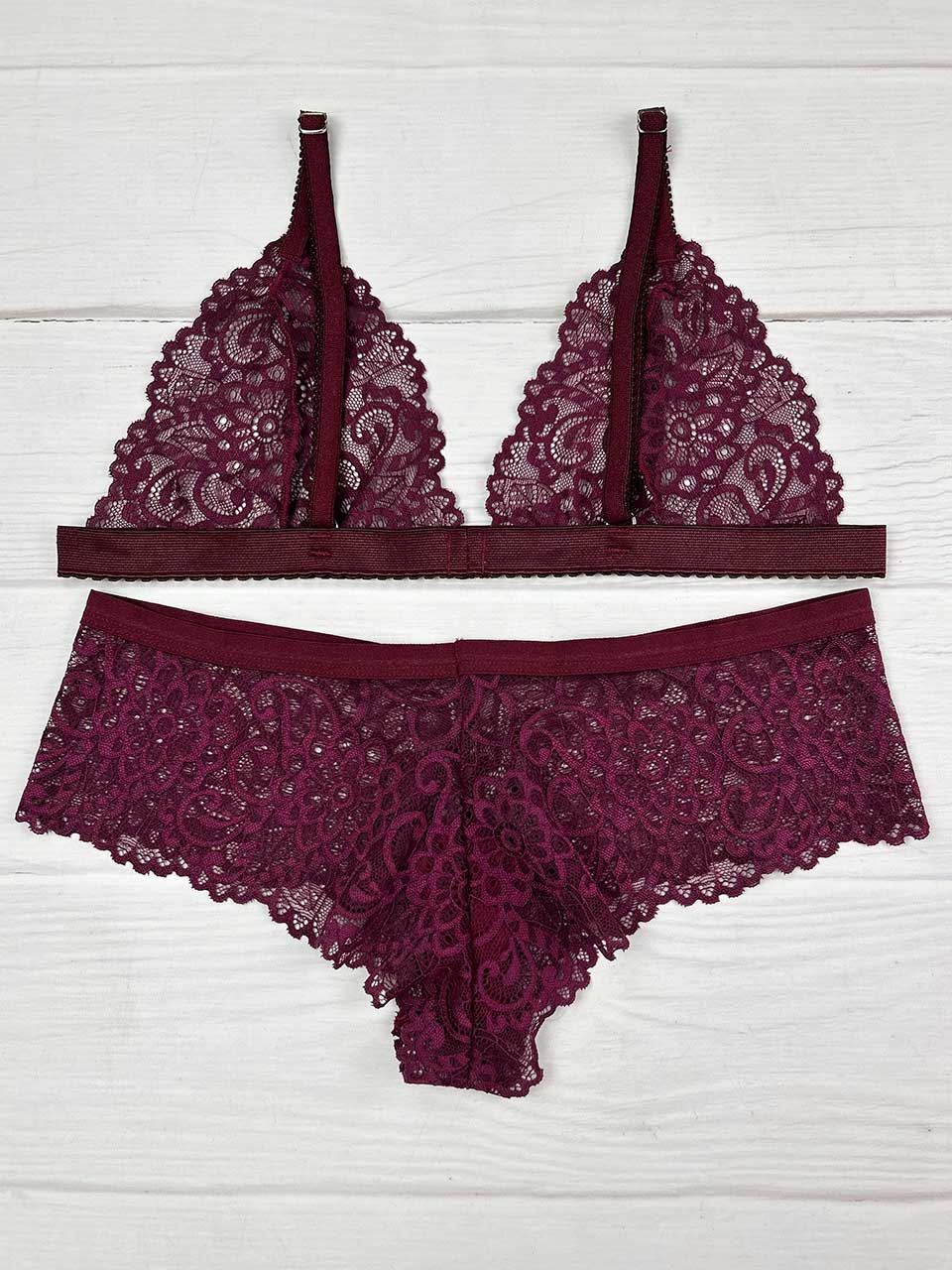 Conjunto cachetero vino