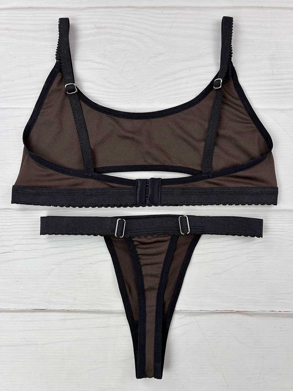 Conjunto deportivo cafe