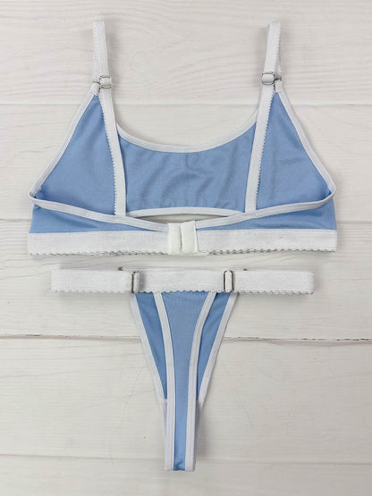 Conjunto deportivo azul