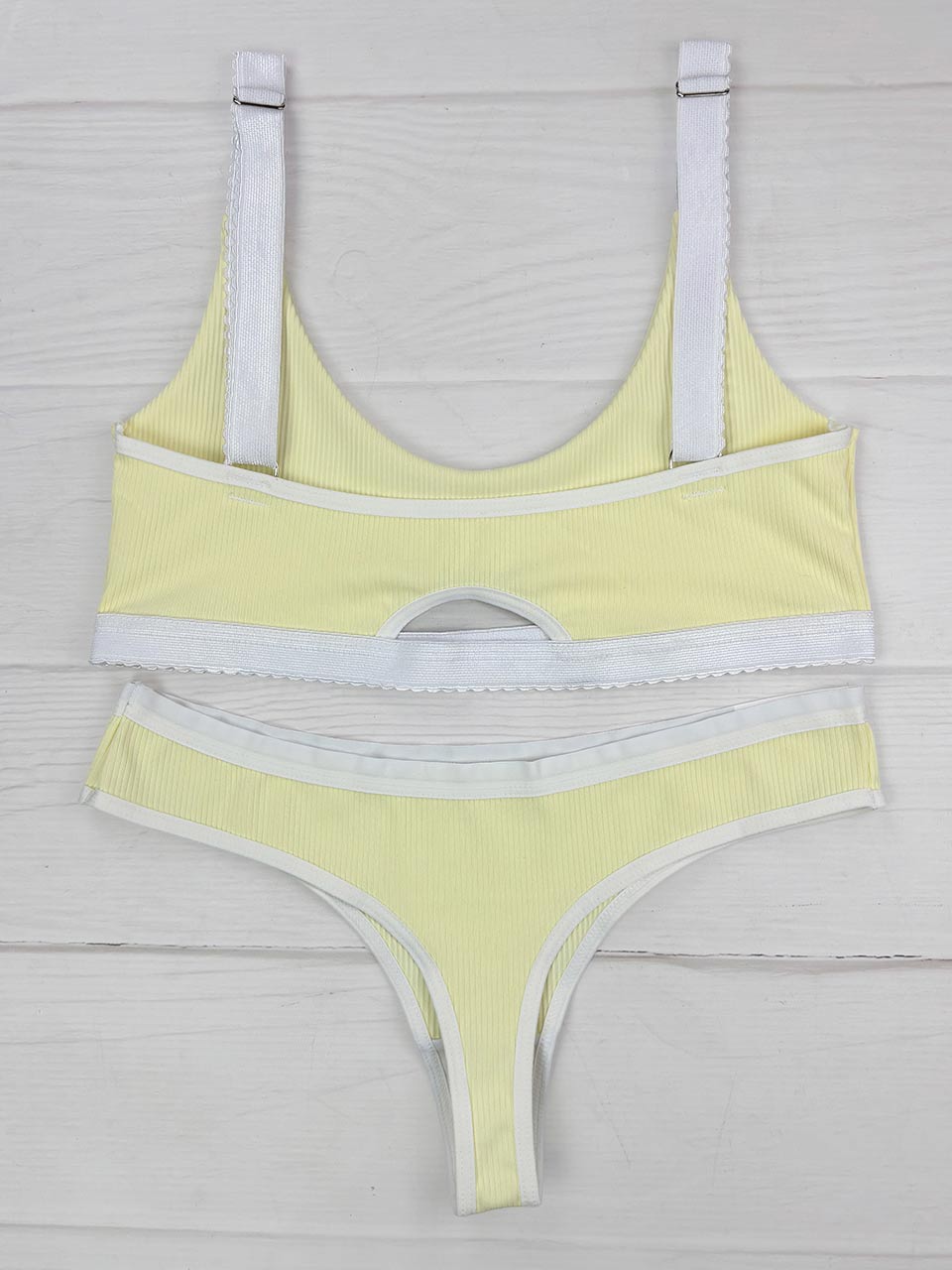 Conjunto rib  esencial amarillo