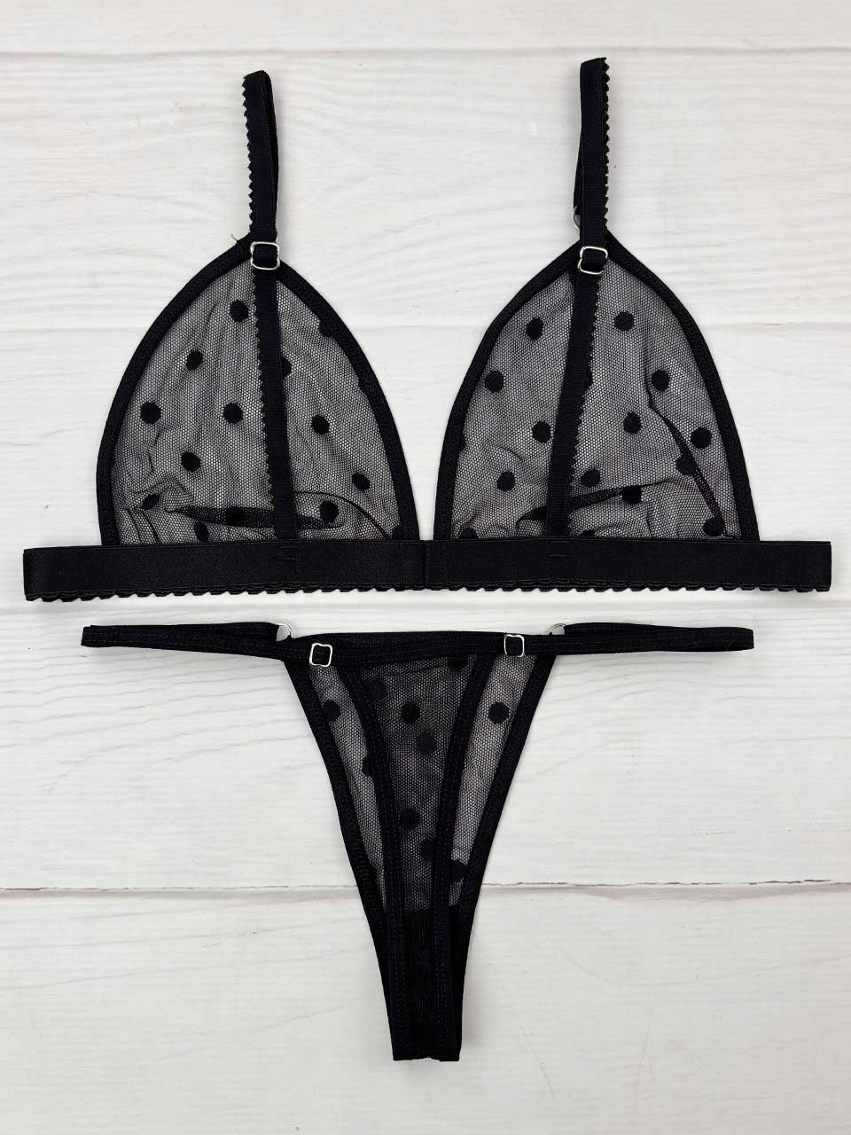 Conjunto grabado negro