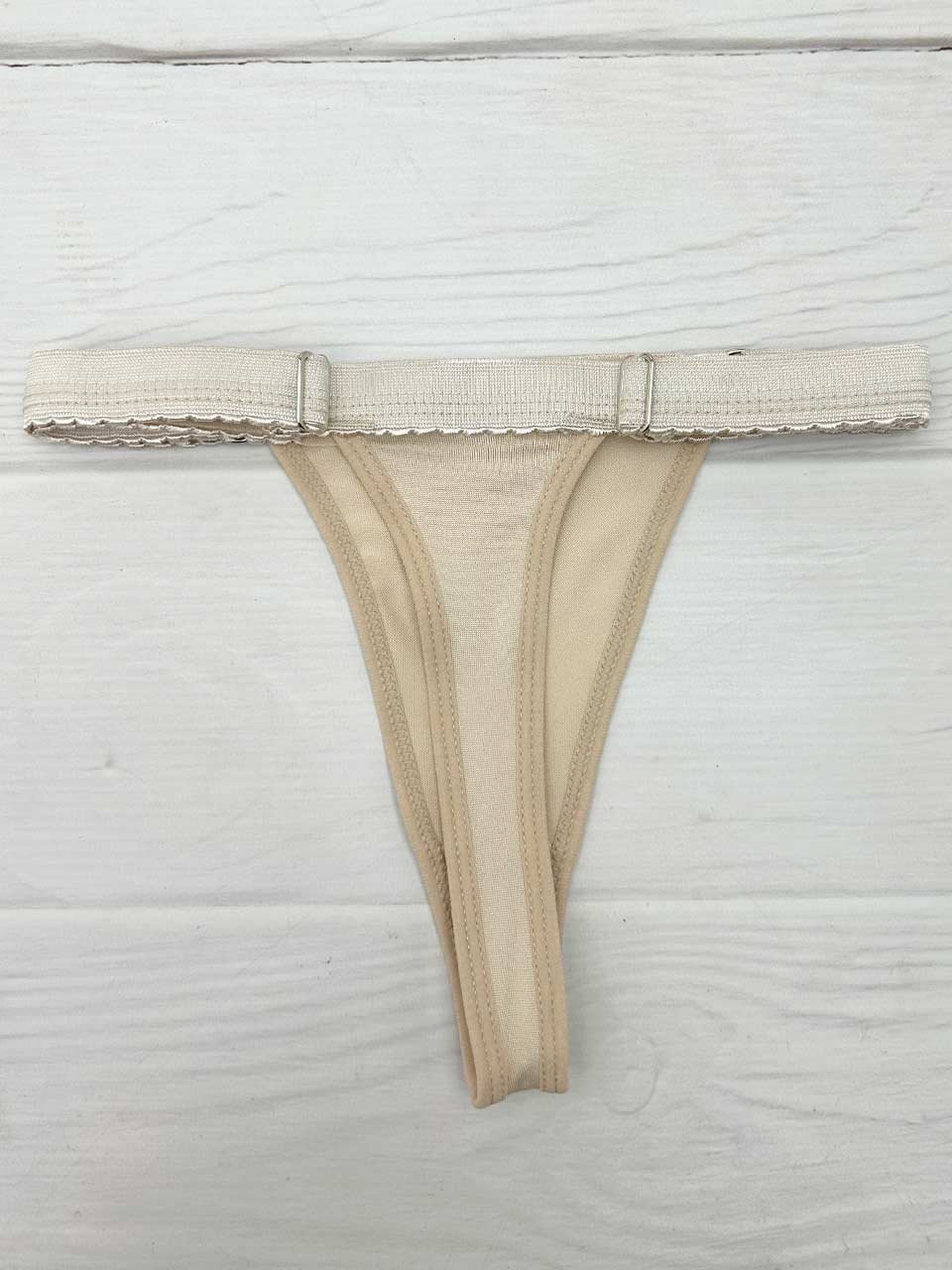 Tanga contorno graduable polilicra beige