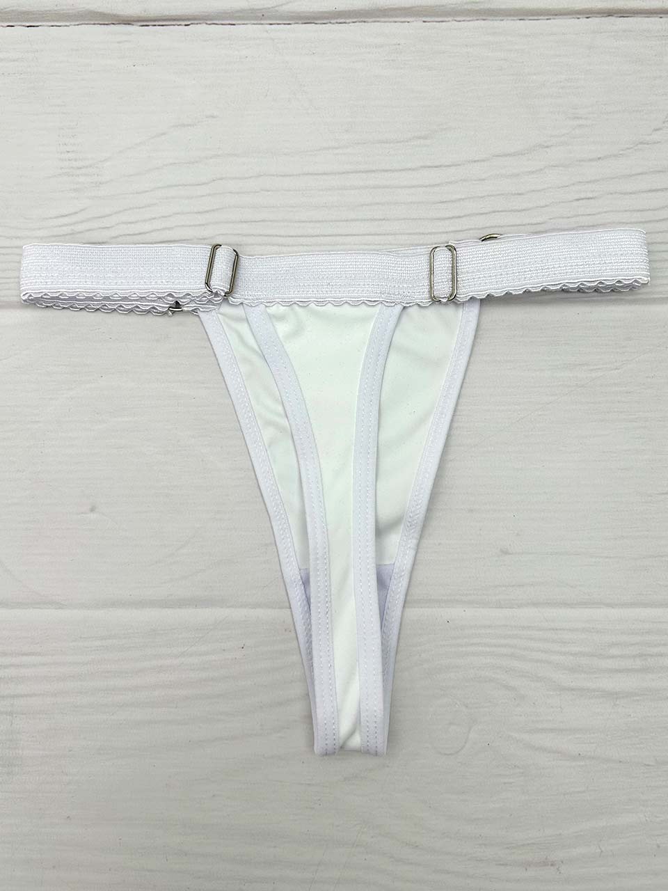 Tanga contorno graduable polilicra blanco