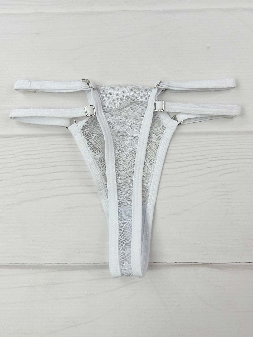 Tanga triangulo blanco